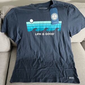 New with tags life is good tshirt